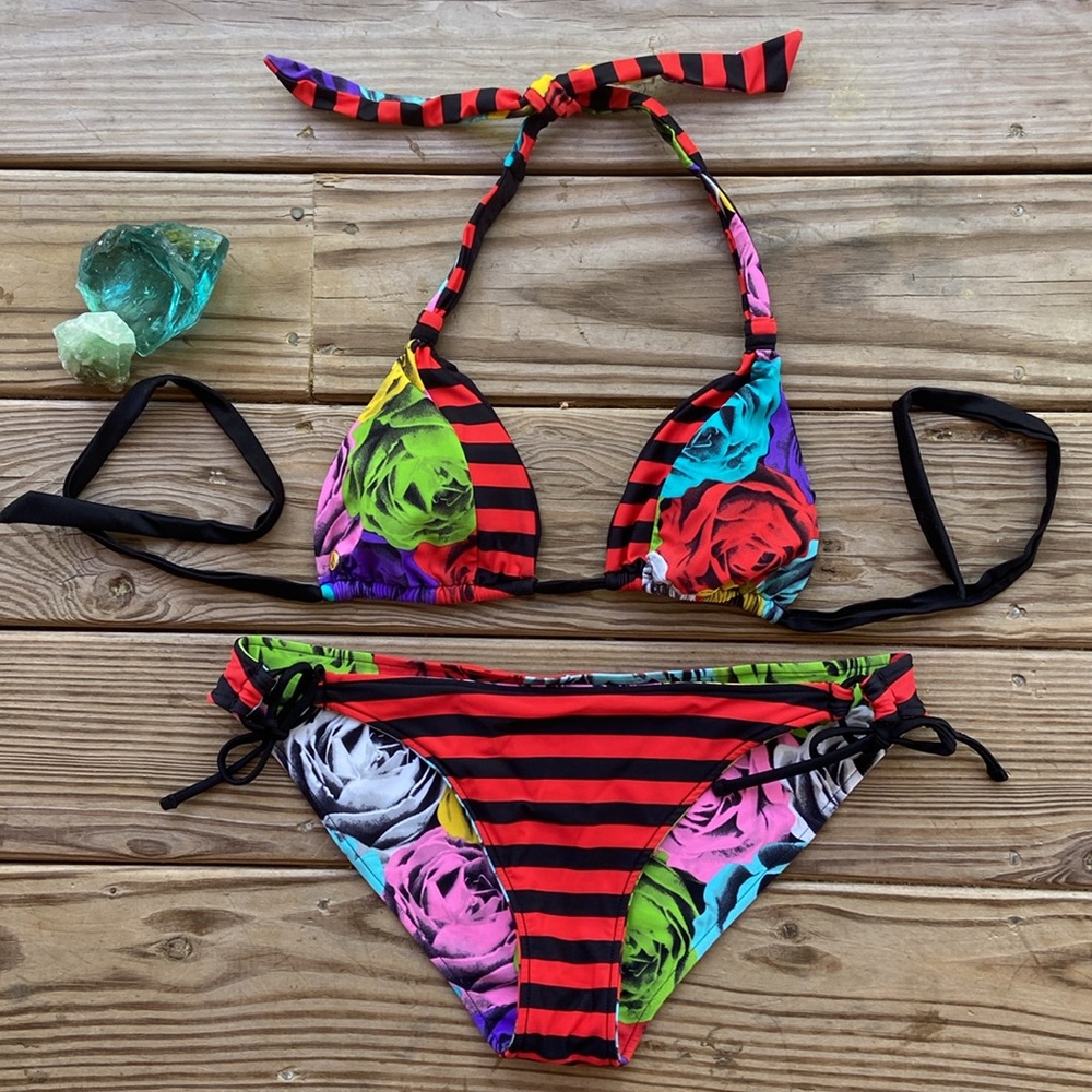 {Volcom} Waroses Triangle Halter & Reversible Bot… - image 2